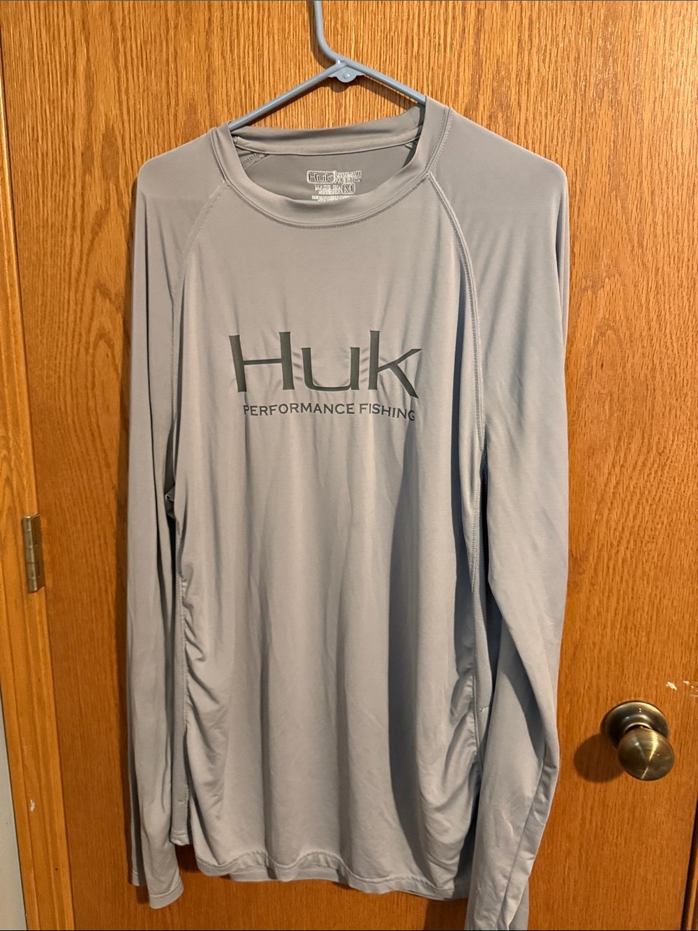 Huk Men's Long-Sleeve Performance Shirt - Light Gray medium
